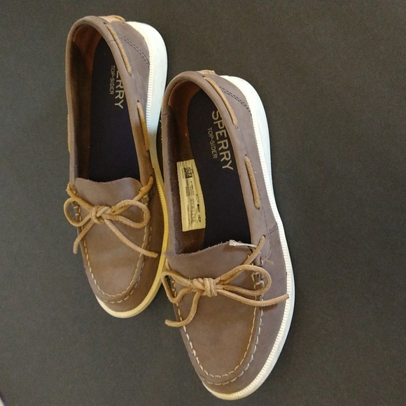 VGUC. Sperry topsider size 6.5. - Picture 2 of 7